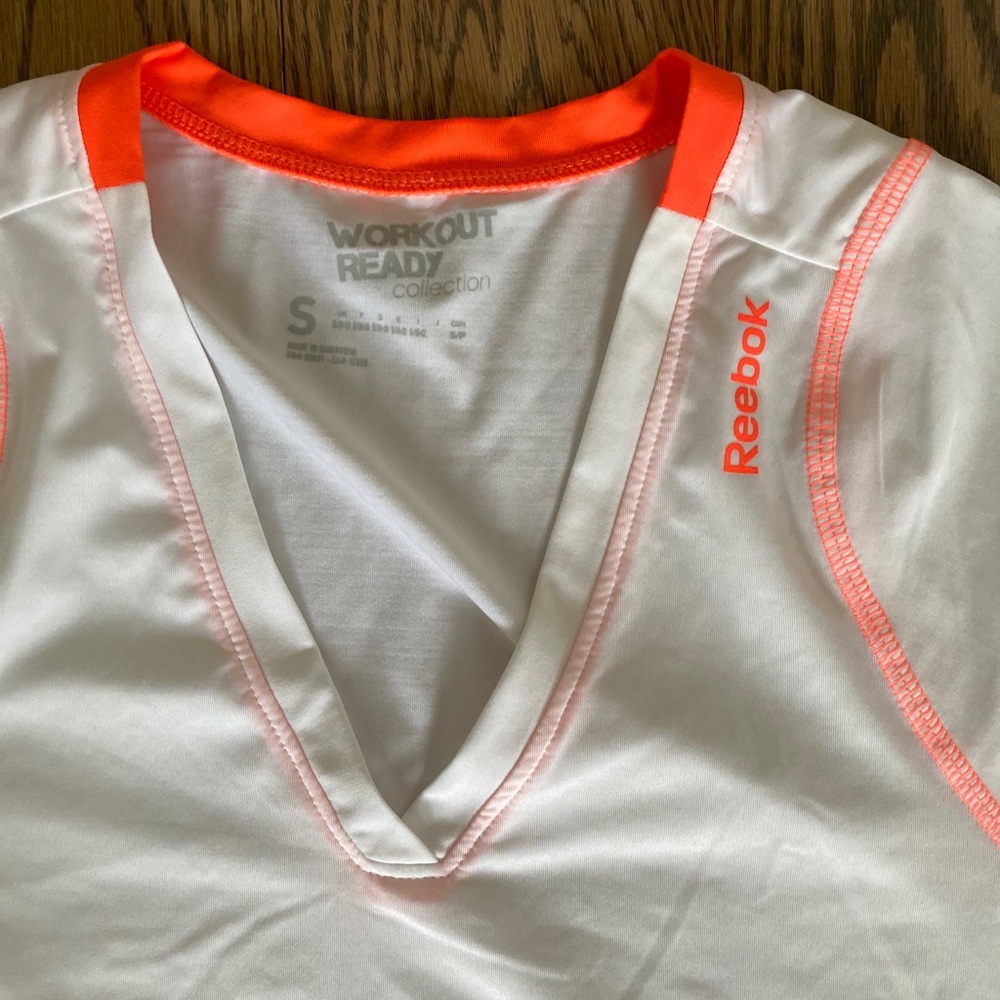 Workout tee - Picture 2 of 3